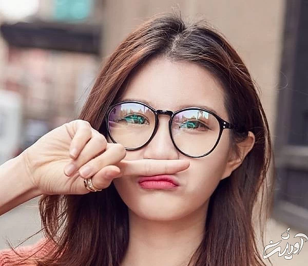 رشد موی پشت لب خانم ها کندن سبیل زنان